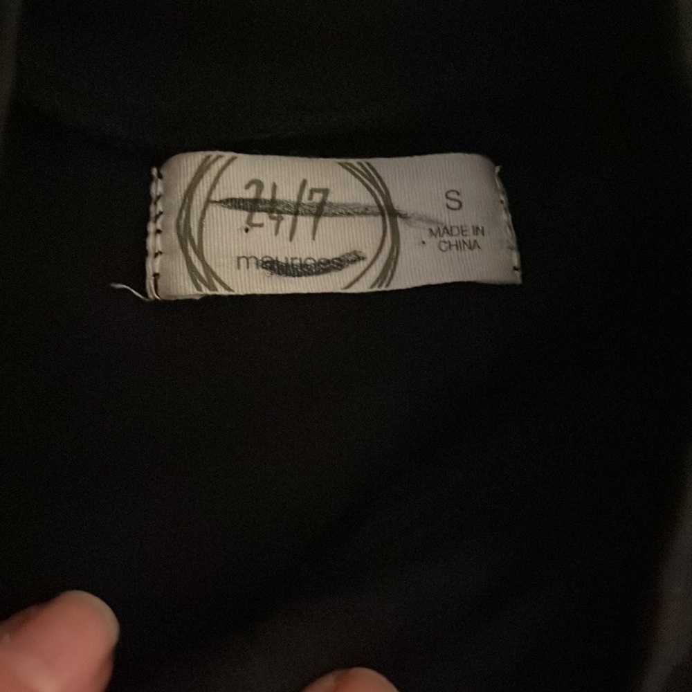 NWOT Mock neck cutout bodysuit - Picture 4 of 6